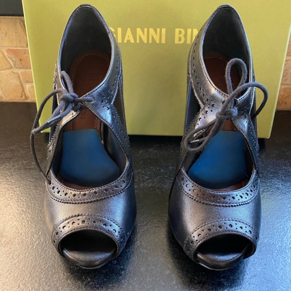 Gianni Bini Black lace up Mary Jane Shoes Sz 6.5